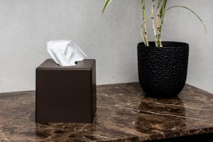 Cosmetic cube marrone